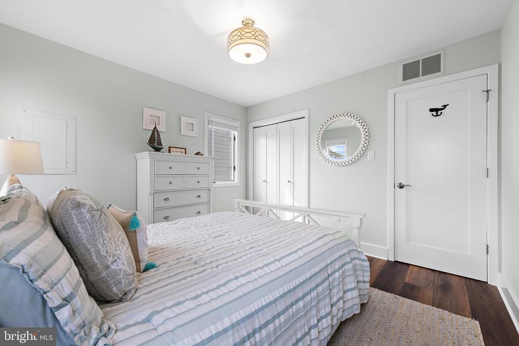 12 W COHASSET ROAD