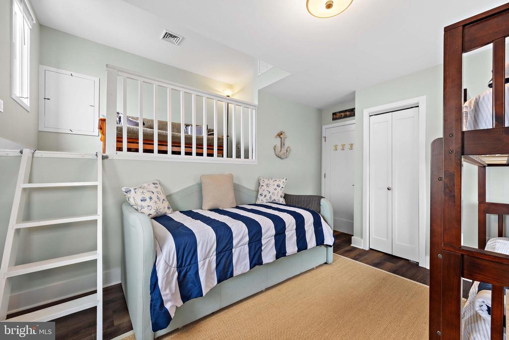 12 W COHASSET ROAD
