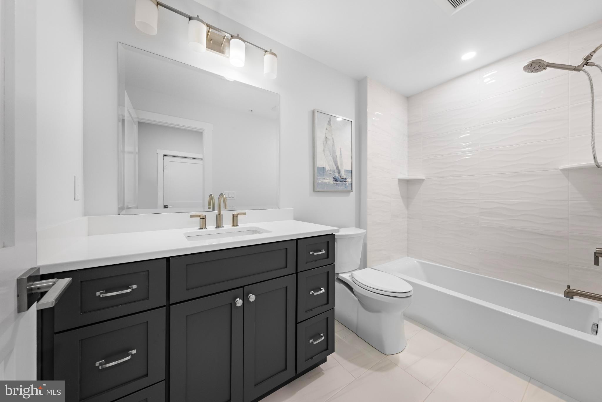 2600 LONG BEACH BOULEVARD 14