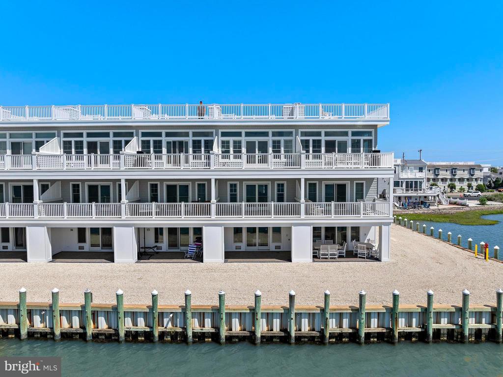 2600 LONG BEACH BOULEVARD 14