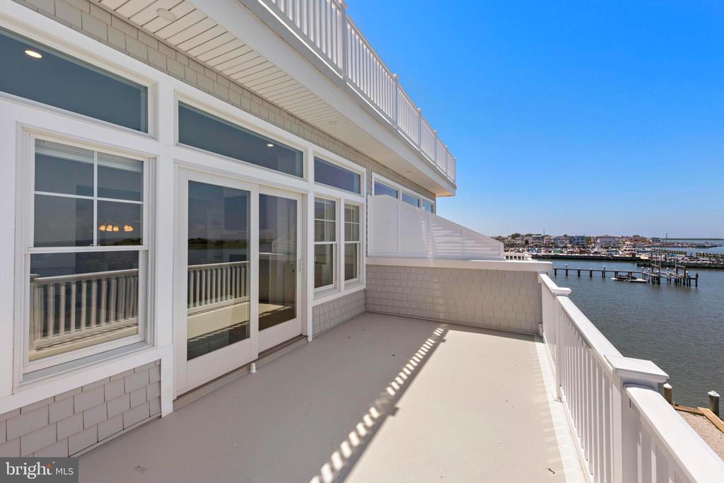 2600 LONG BEACH BOULEVARD 14