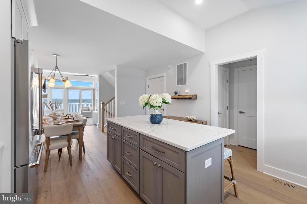 2600 LONG BEACH BOULEVARD 14