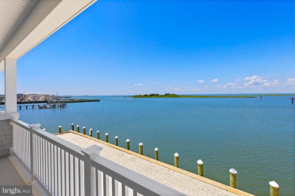 2600 LONG BEACH BOULEVARD 14