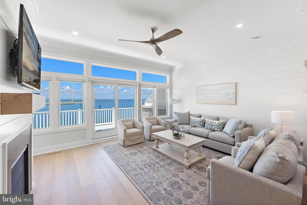 2600 LONG BEACH BOULEVARD 14