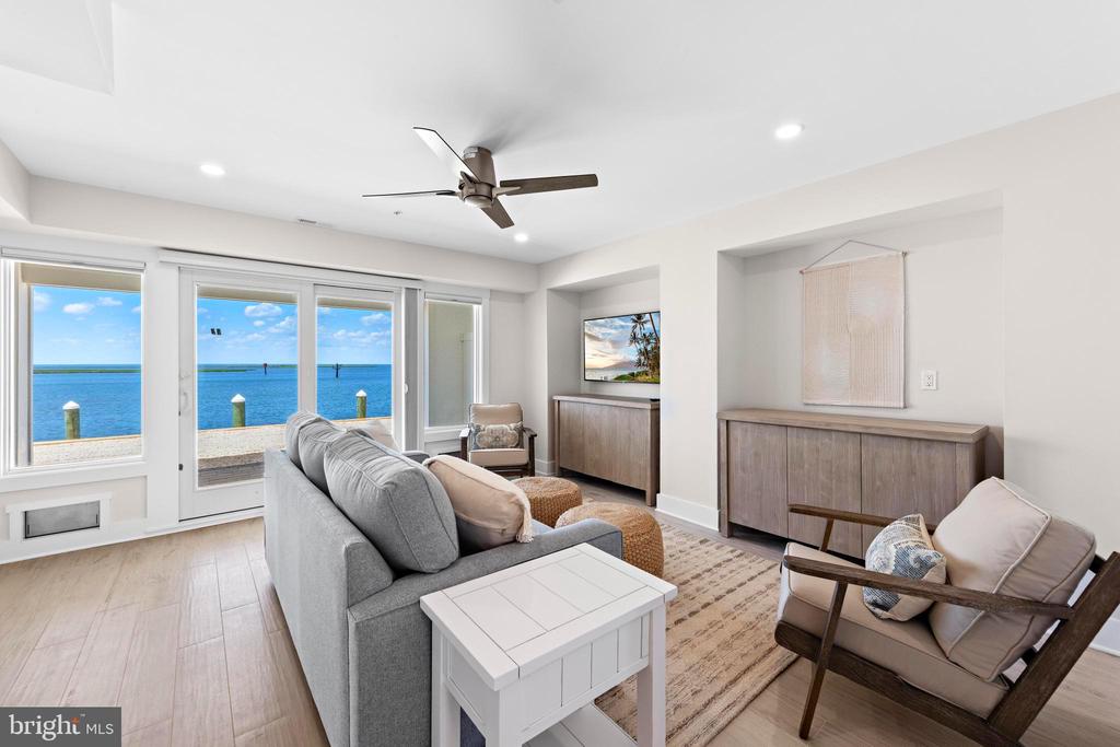 2600 LONG BEACH BOULEVARD 14
