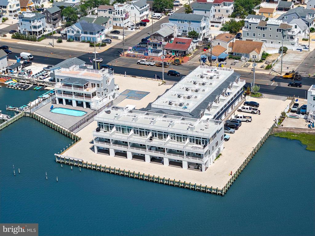 2600 LONG BEACH BOULEVARD 14