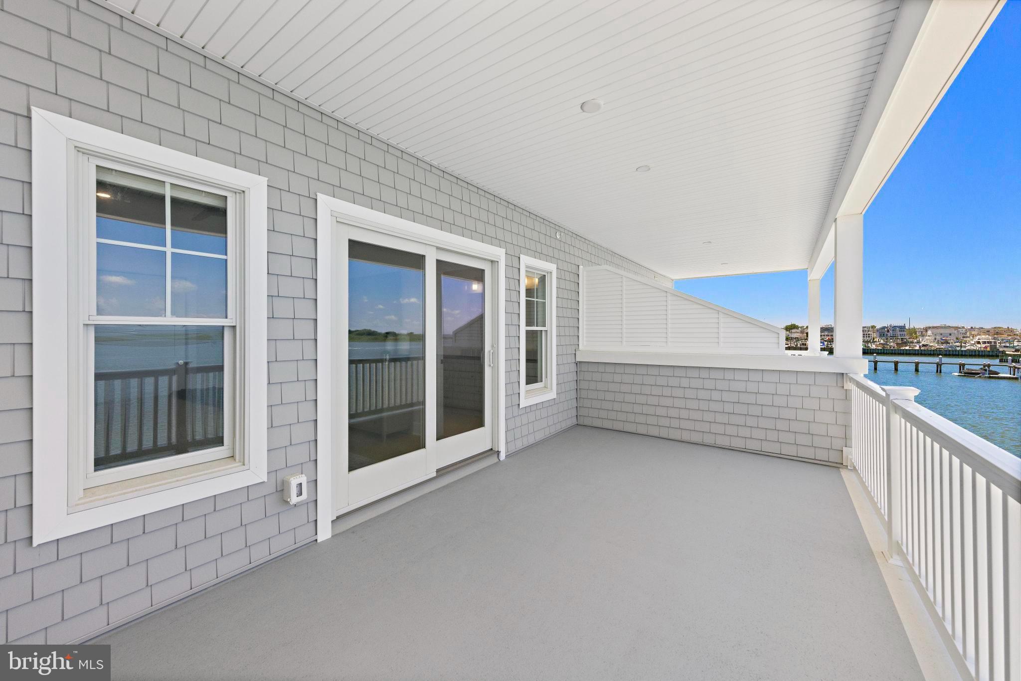 2600 LONG BEACH BOULEVARD 14