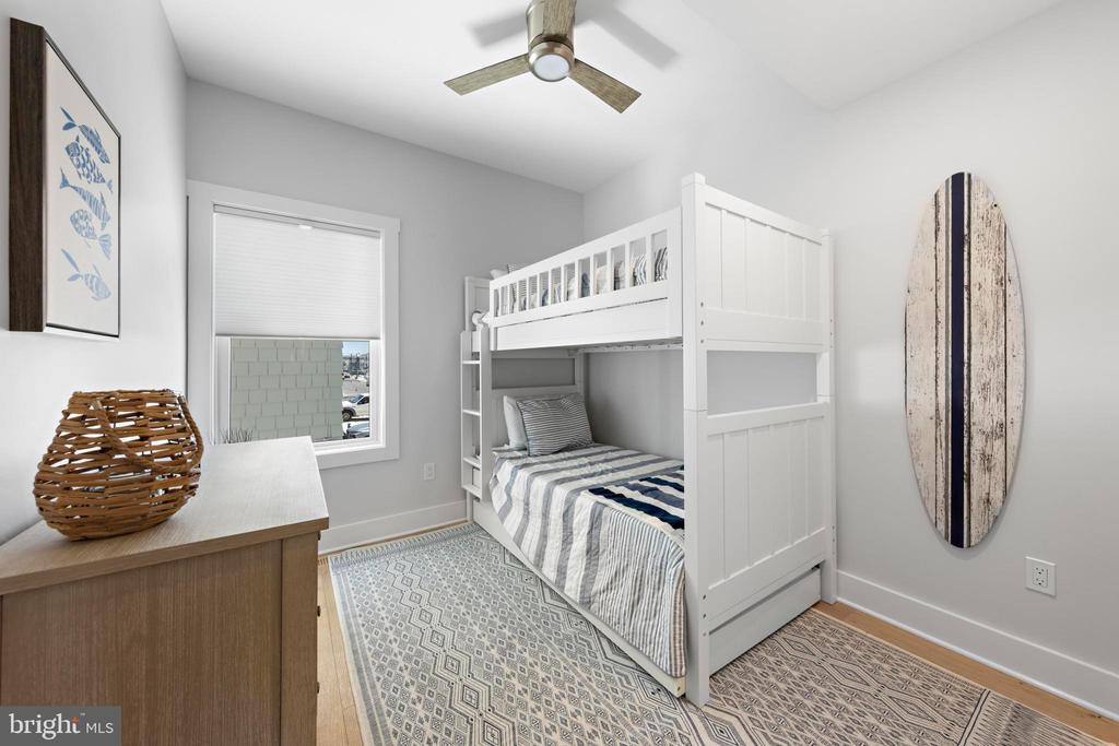 2600 LONG BEACH BOULEVARD 14