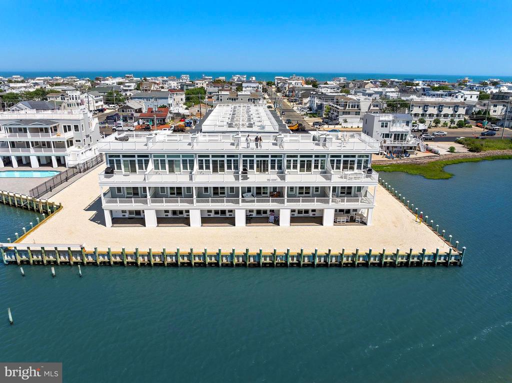 2600 LONG BEACH BOULEVARD 14