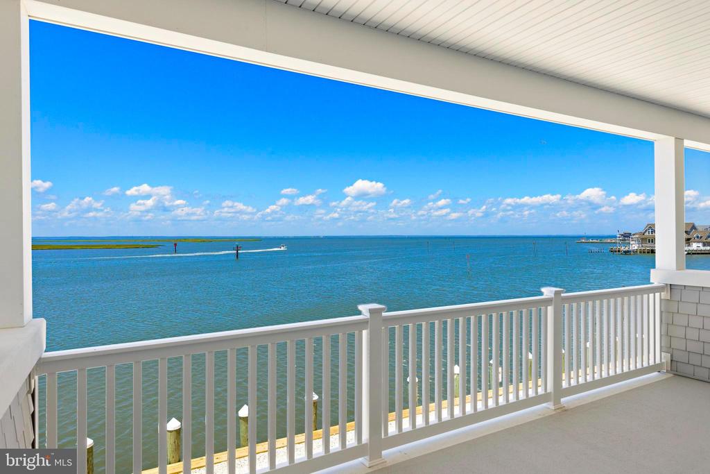 2600 LONG BEACH BOULEVARD 14