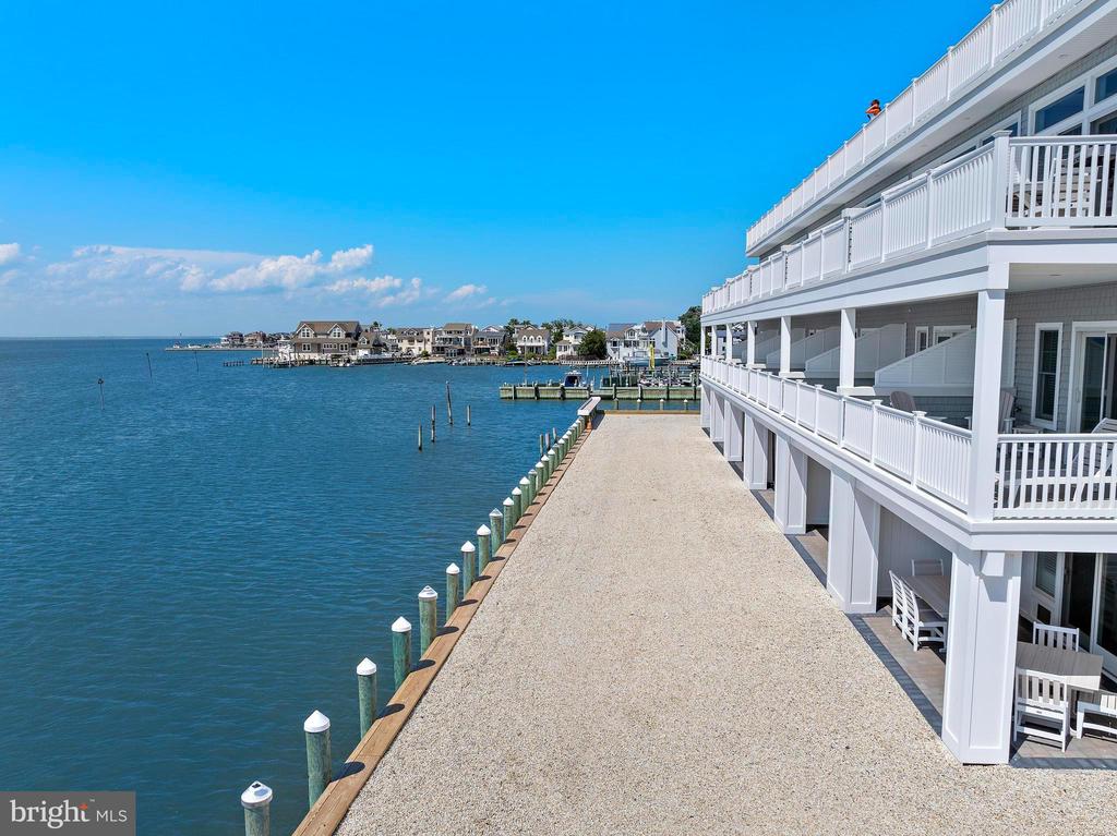 2600 LONG BEACH BOULEVARD 14