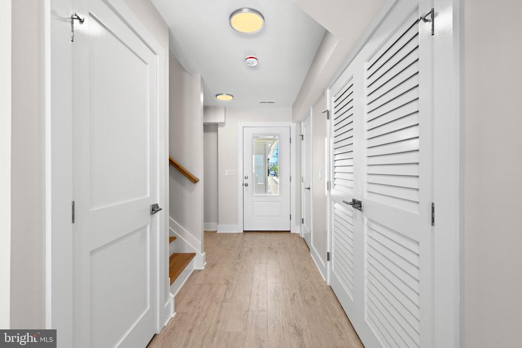 2600 LONG BEACH BOULEVARD 14