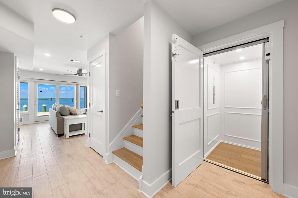 2600 LONG BEACH BOULEVARD 14