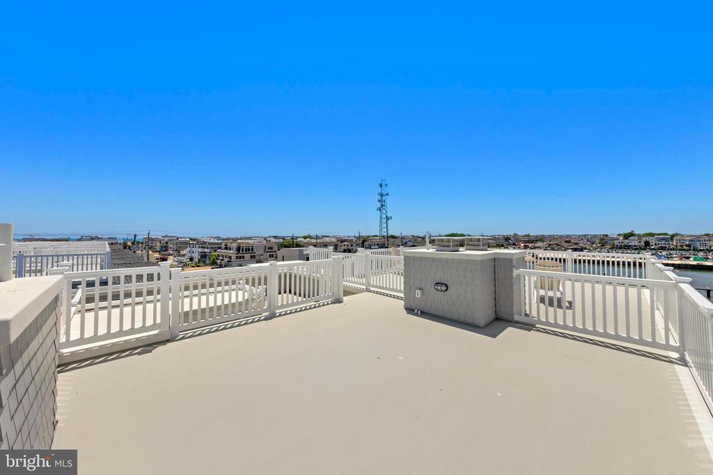 2600 LONG BEACH BOULEVARD 14