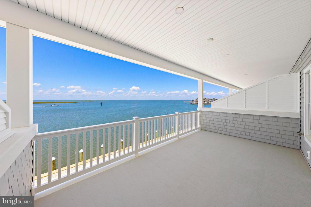 2600 LONG BEACH BOULEVARD 14