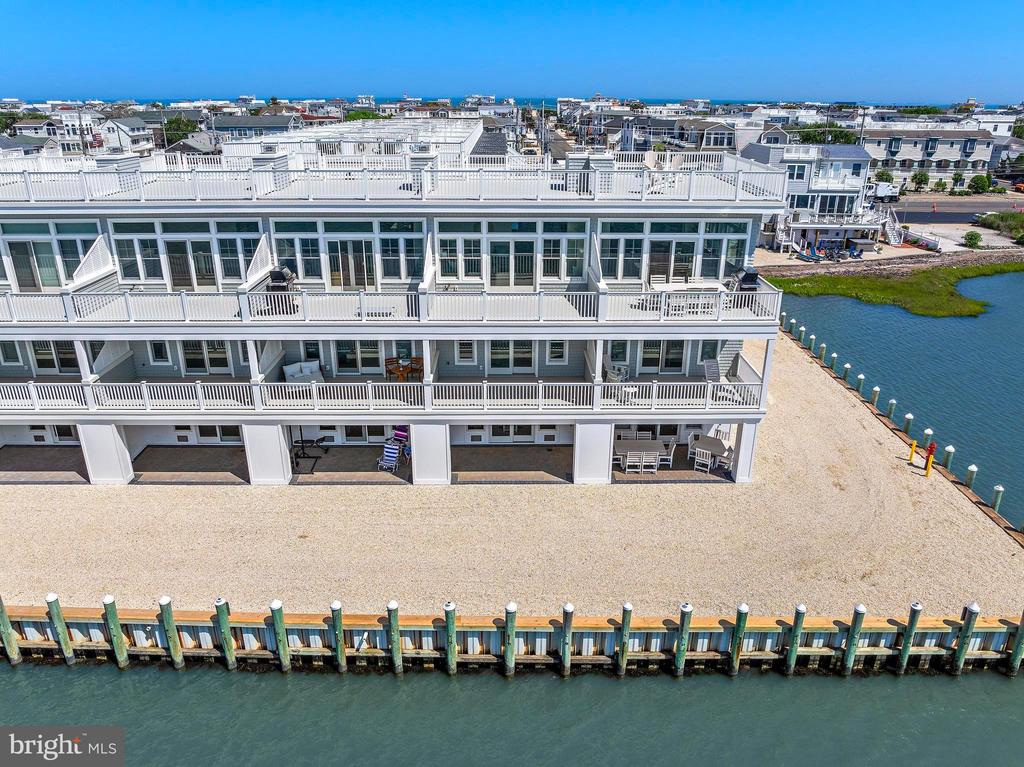 2600 LONG BEACH BOULEVARD 14
