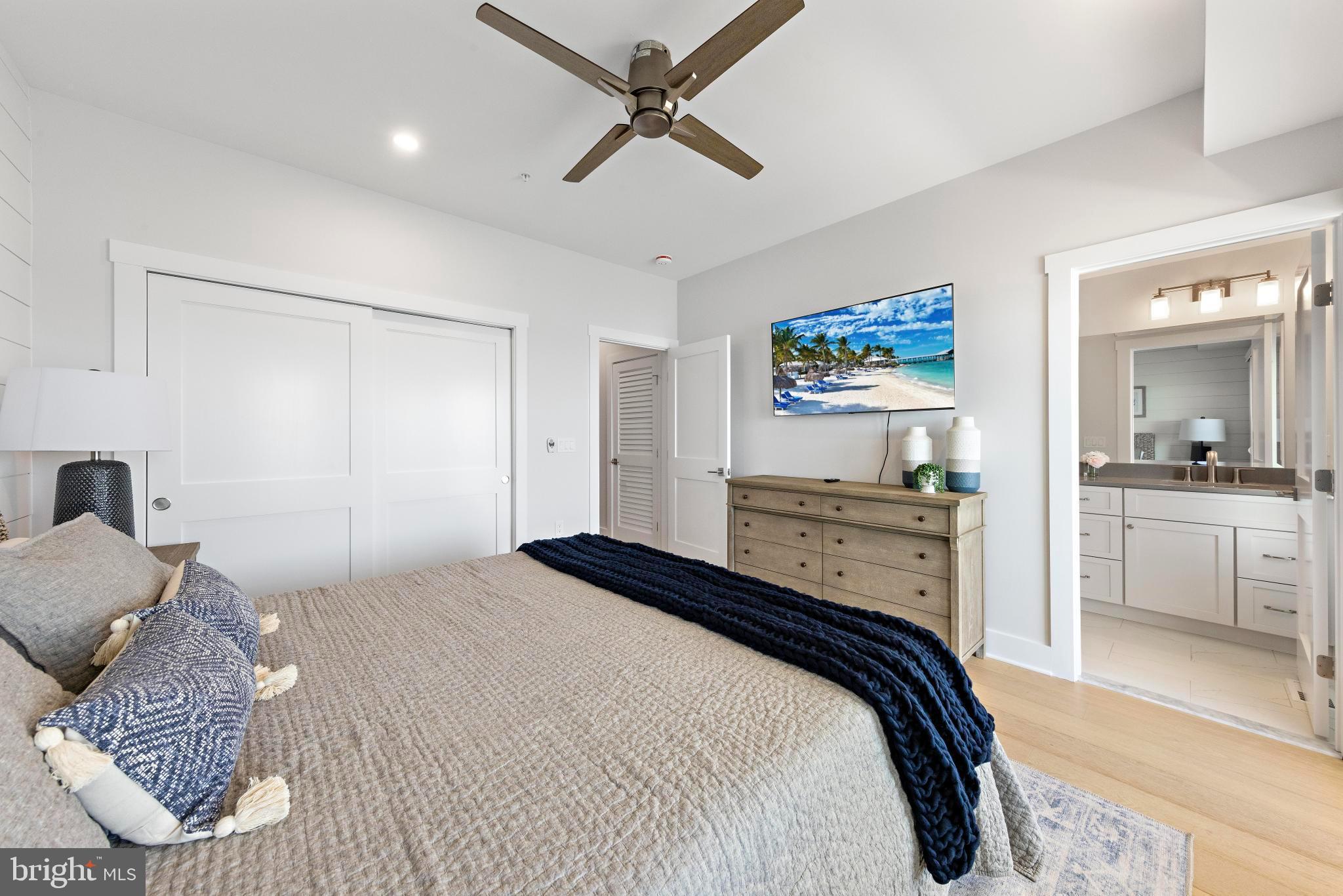 2600 LONG BEACH BOULEVARD 14