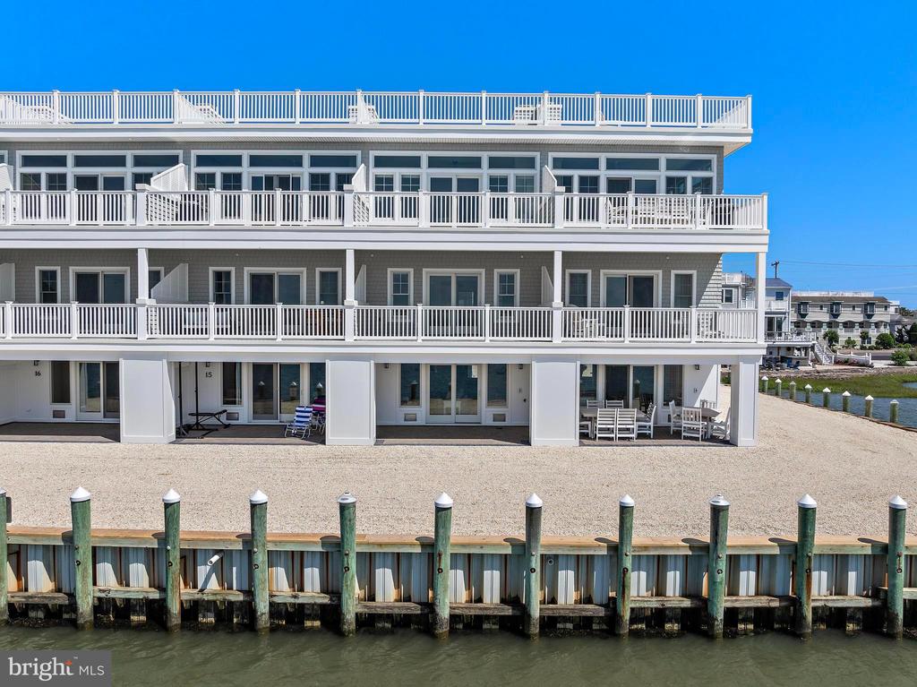 2600 LONG BEACH BOULEVARD 14
