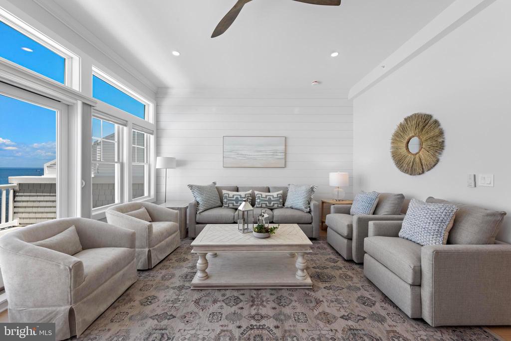 2600 LONG BEACH BOULEVARD 14