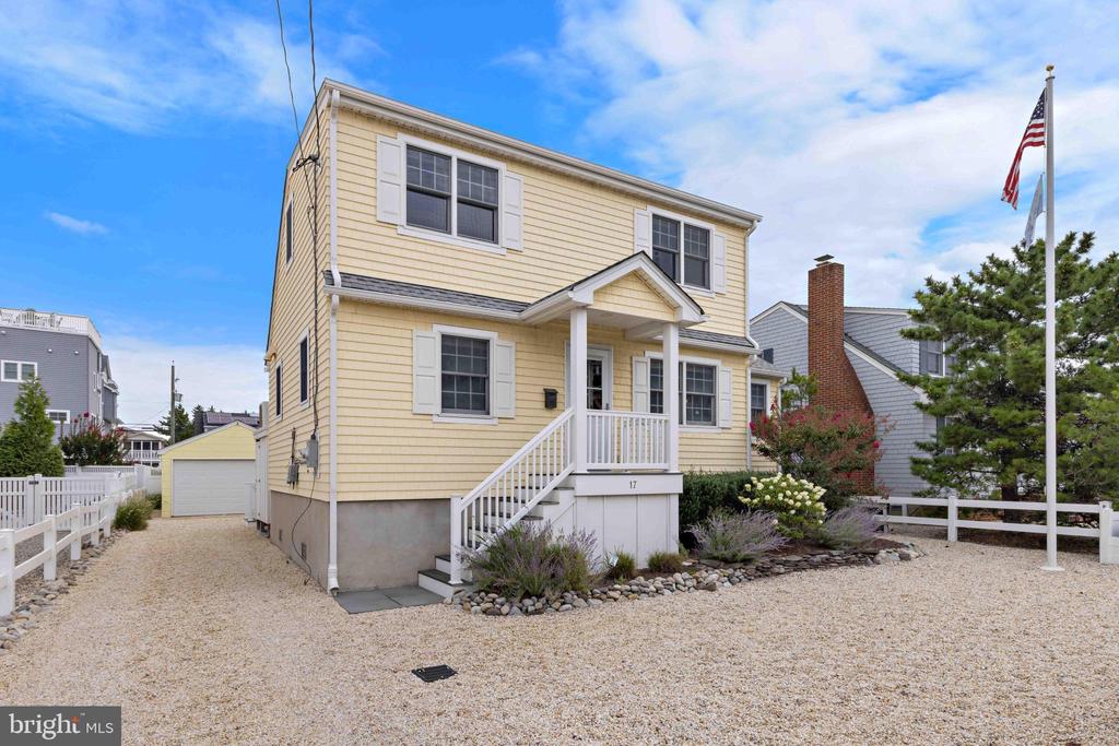 17 E NORTH CAROLINA AVENUE
