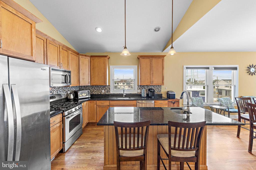104 E 18TH STREET