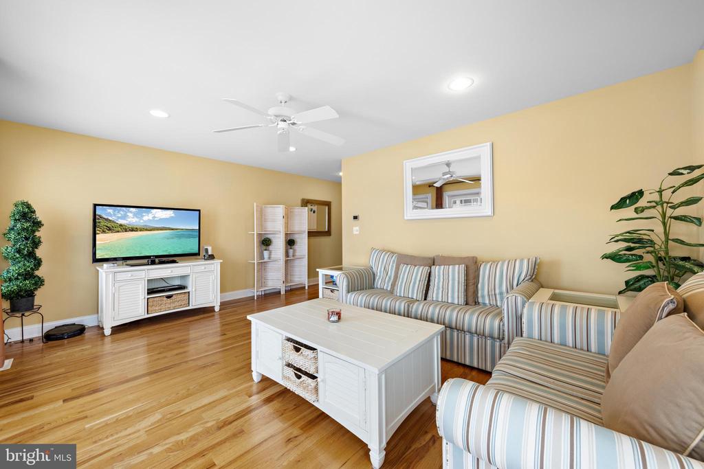 104 E 18TH STREET