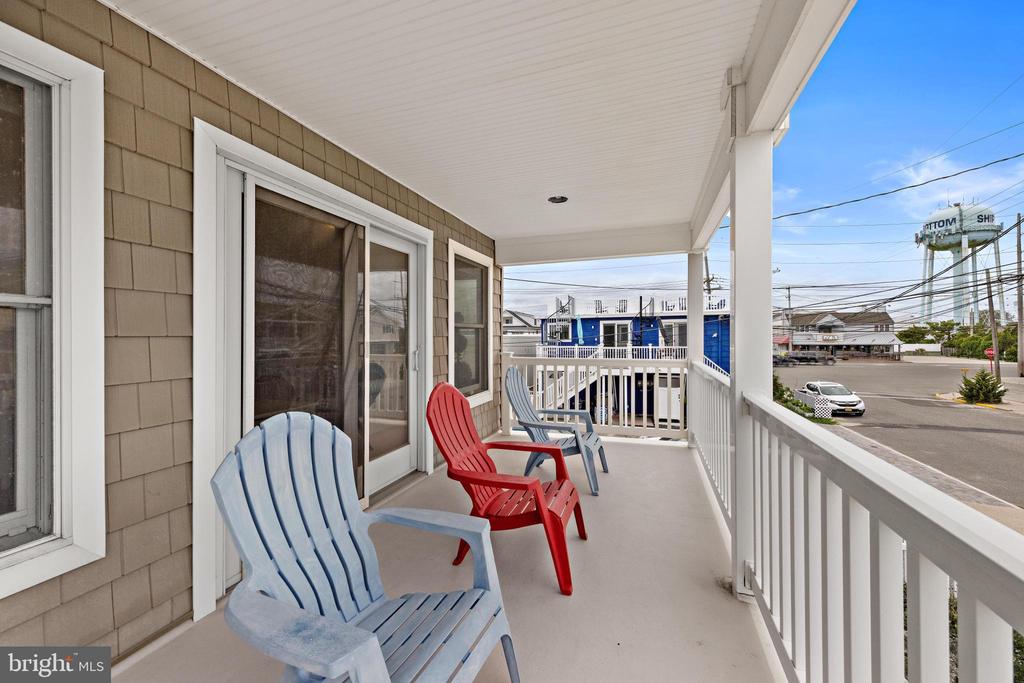 104 E 18TH STREET