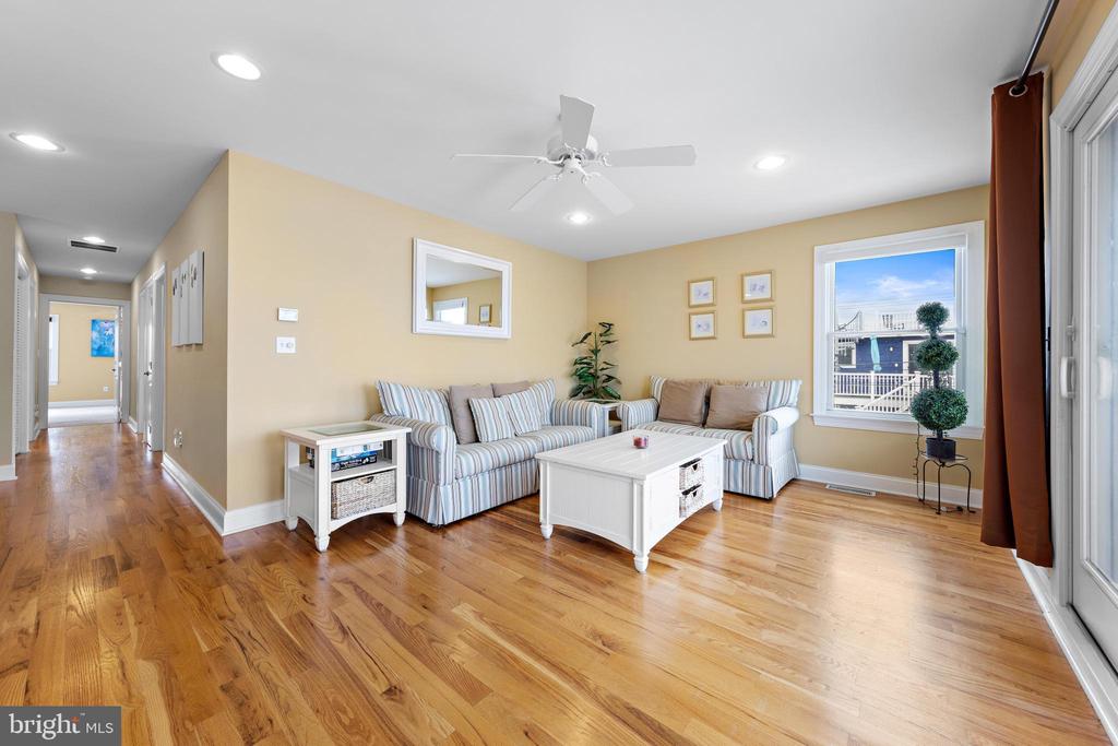 104 E 18TH STREET