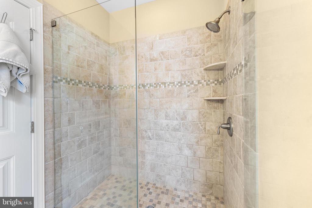 104 E 18TH STREET