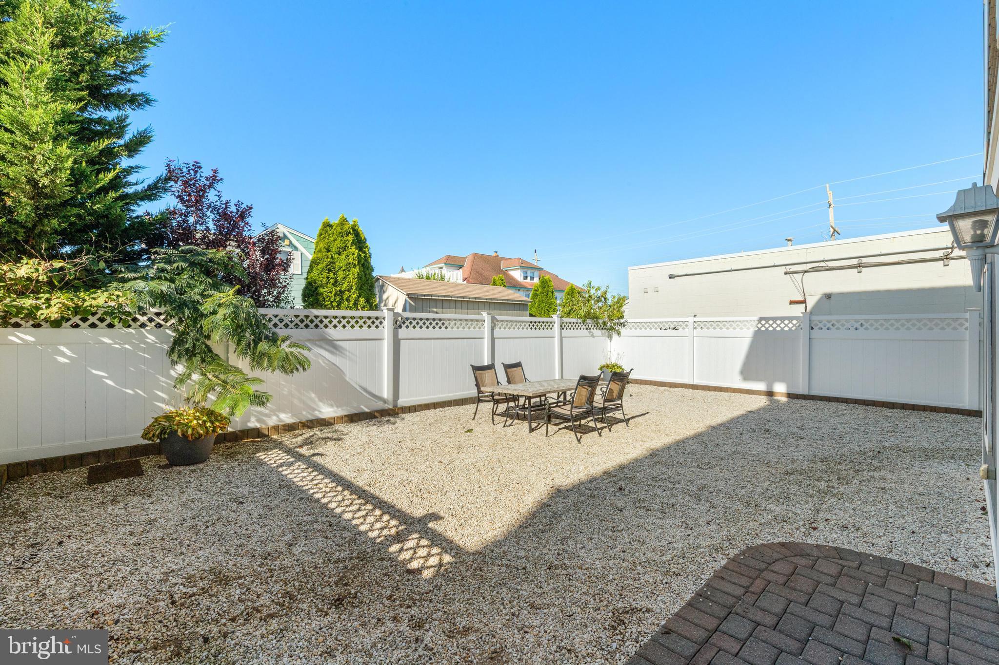 104 E 18TH STREET