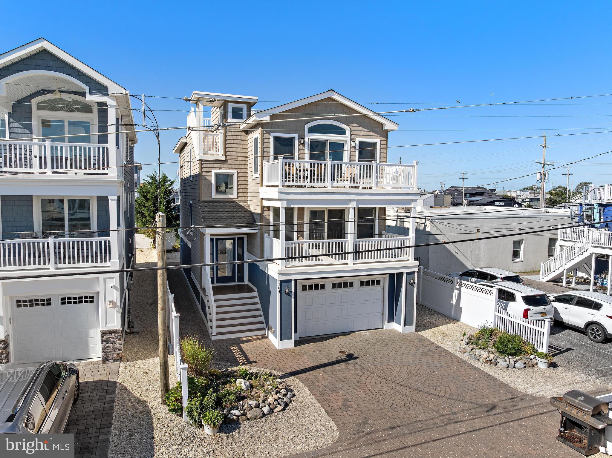 104 E 18TH STREET