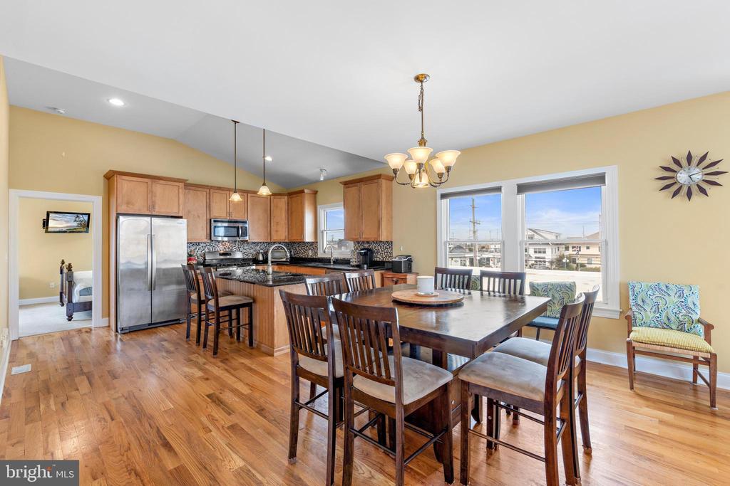 104 E 18TH STREET