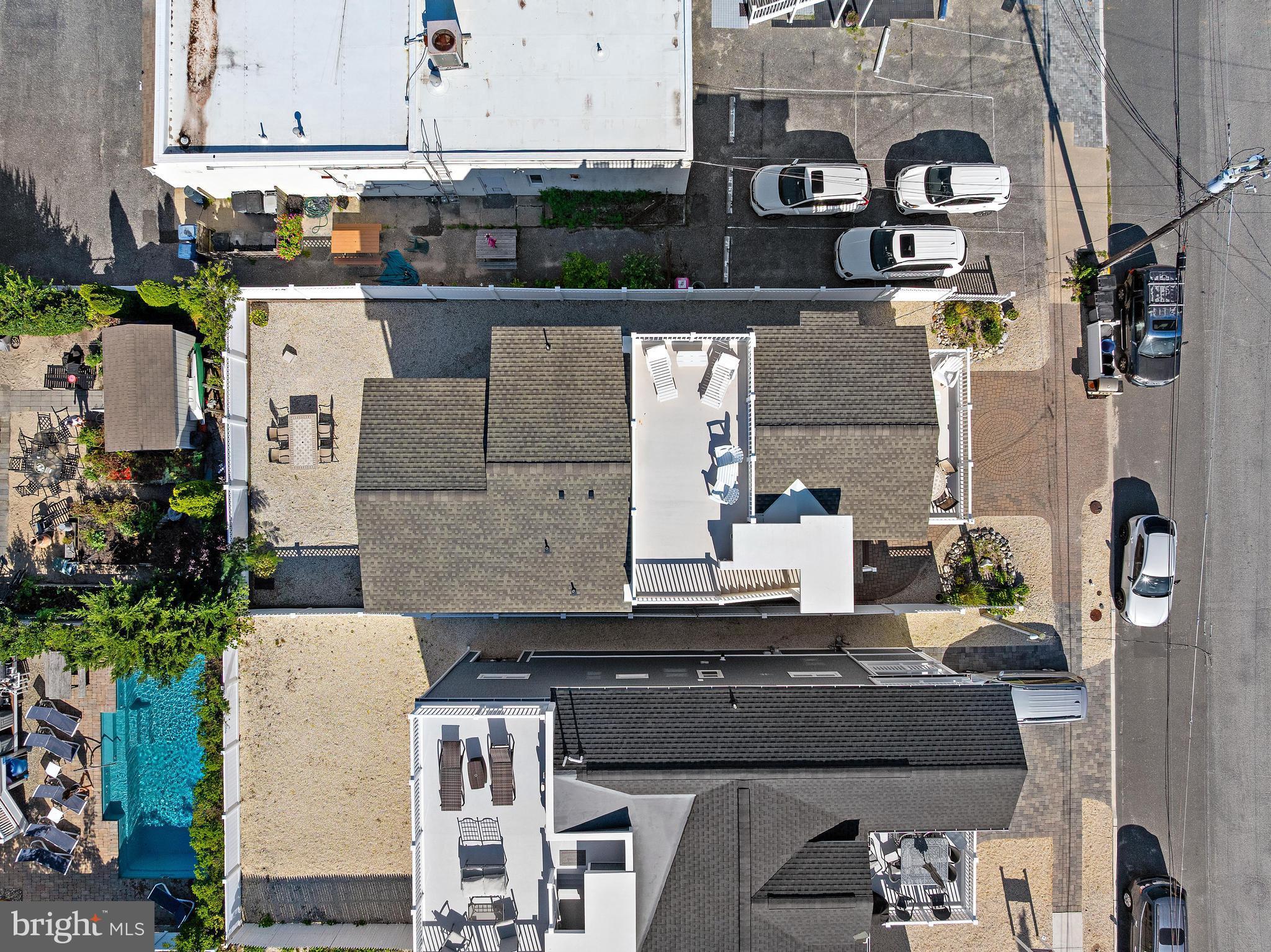 104 E 18TH STREET