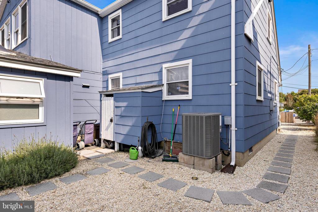 232 N 24TH STREET