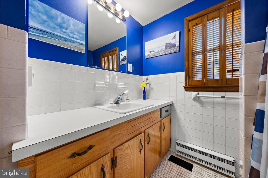 232 N 24TH STREET