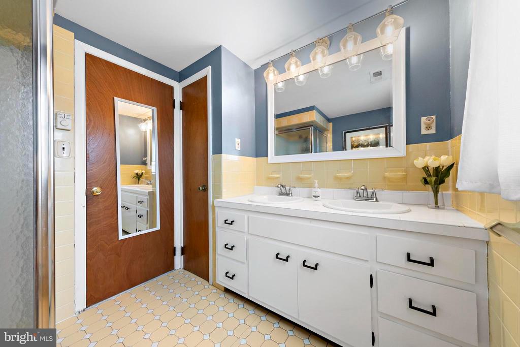 232 N 24TH STREET
