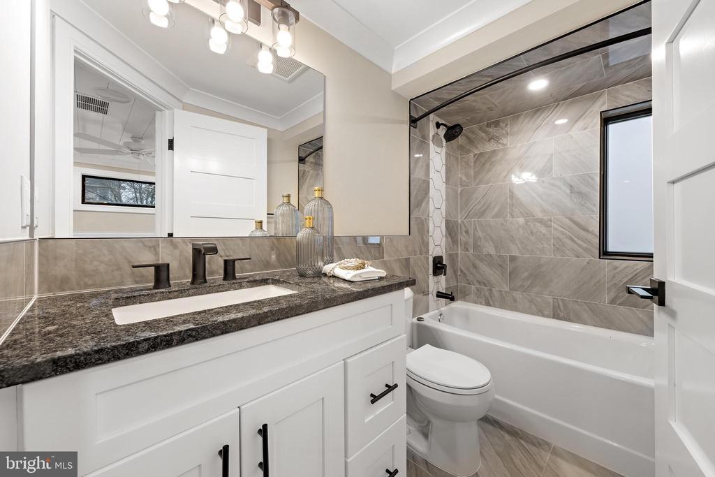 101 W 15TH STREET