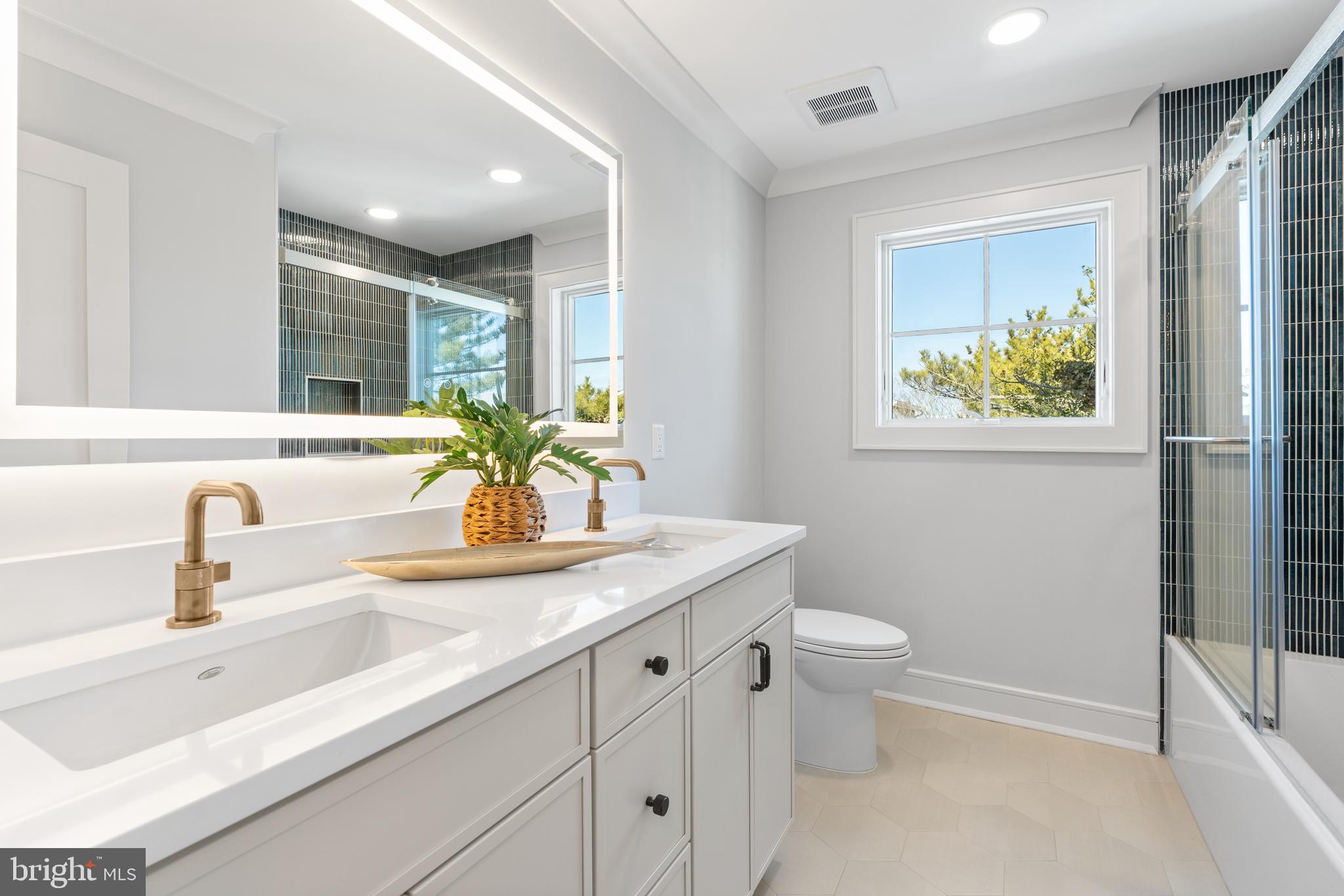 5004 OCEAN BOULEVARD