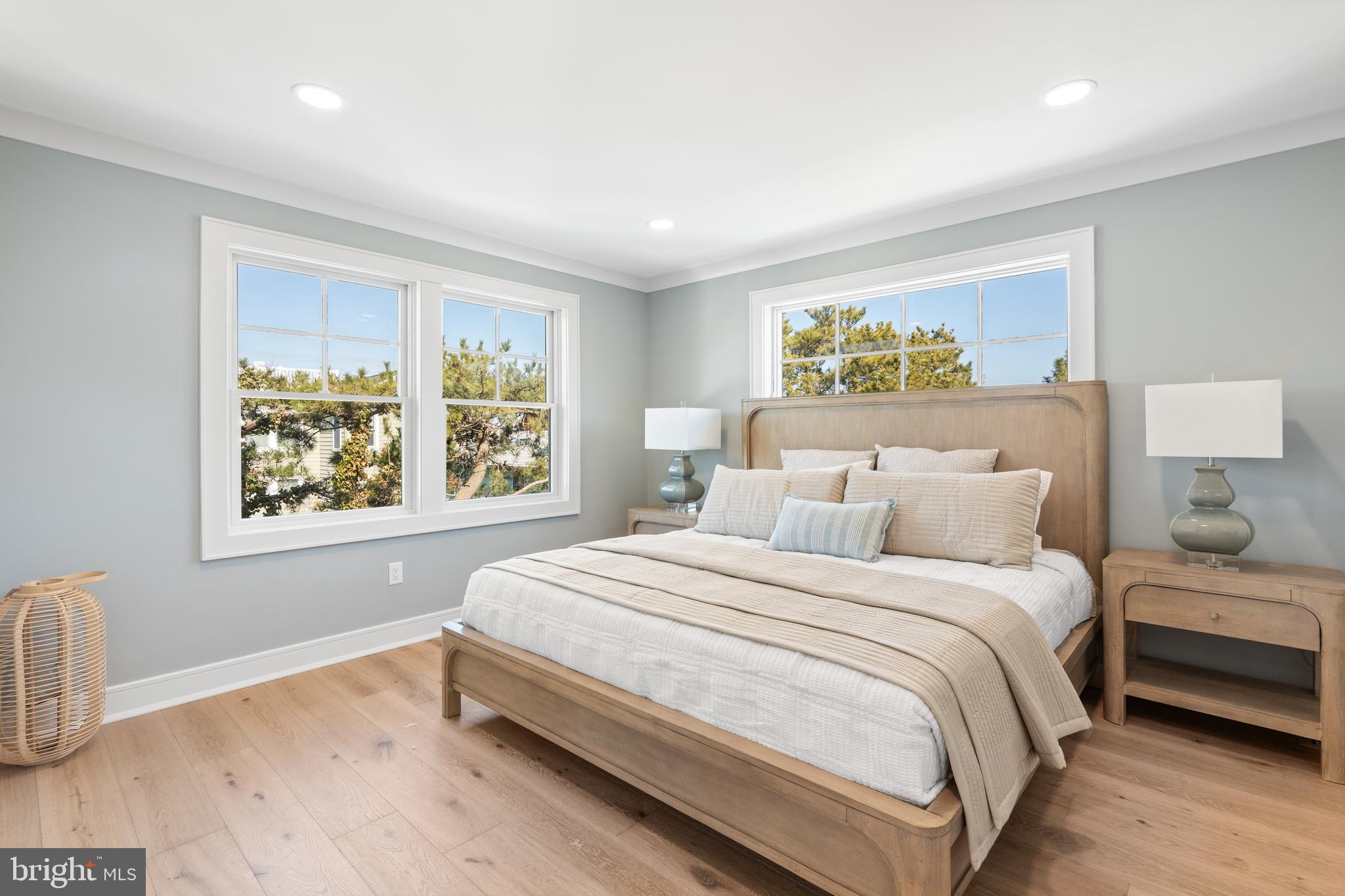 5004 OCEAN BOULEVARD