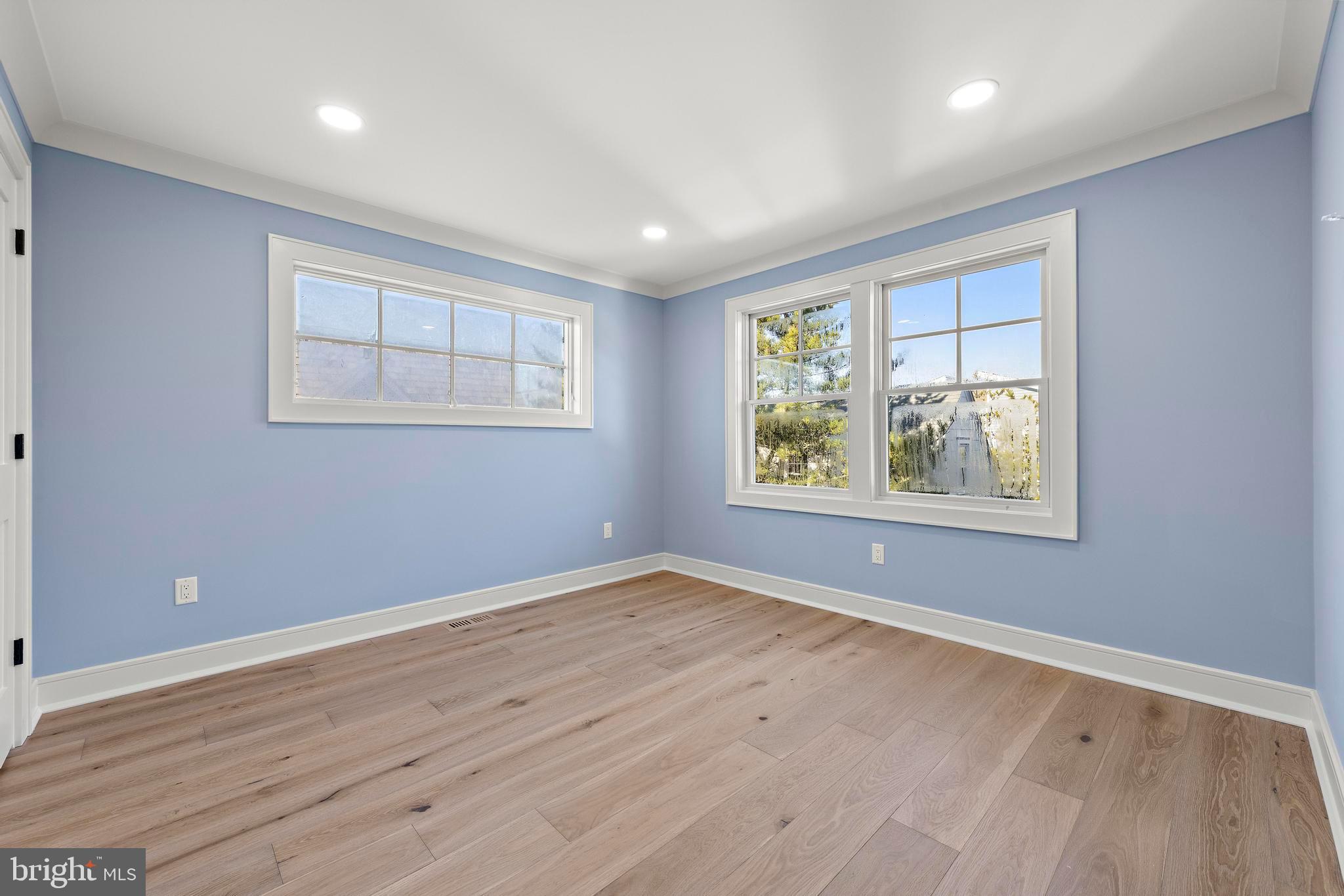 5004 OCEAN BOULEVARD