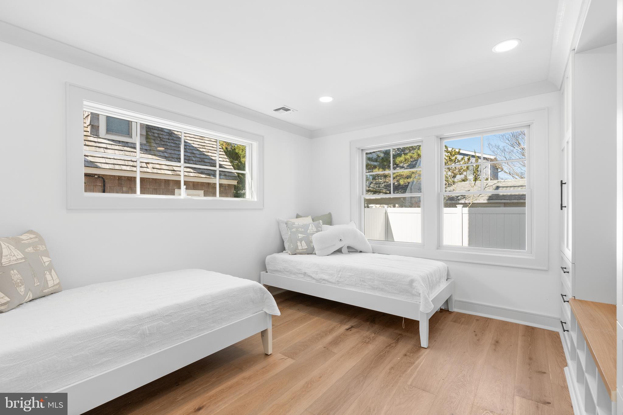 5004 OCEAN BOULEVARD