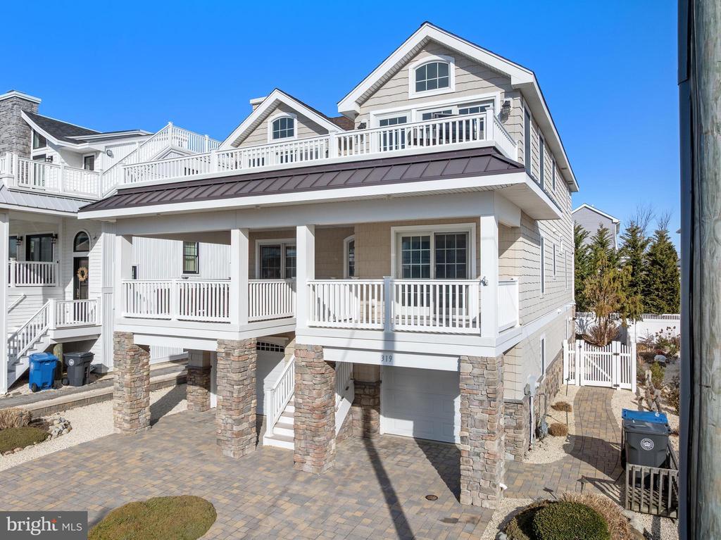 319 PELHAM AVENUE