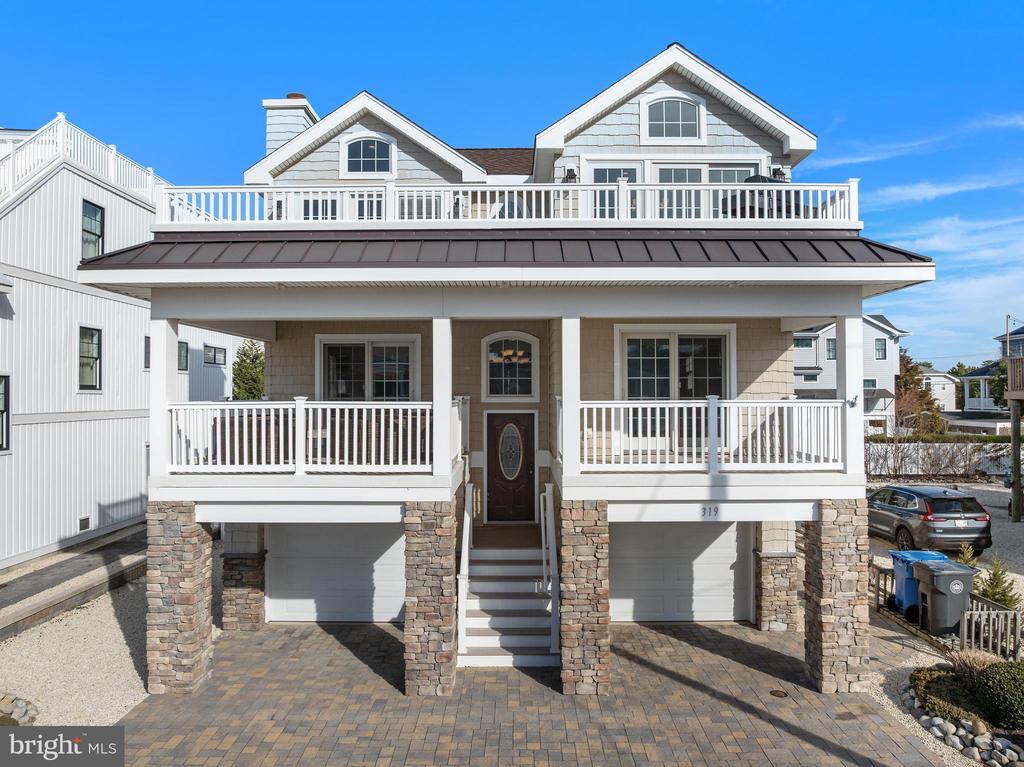 319 PELHAM AVENUE