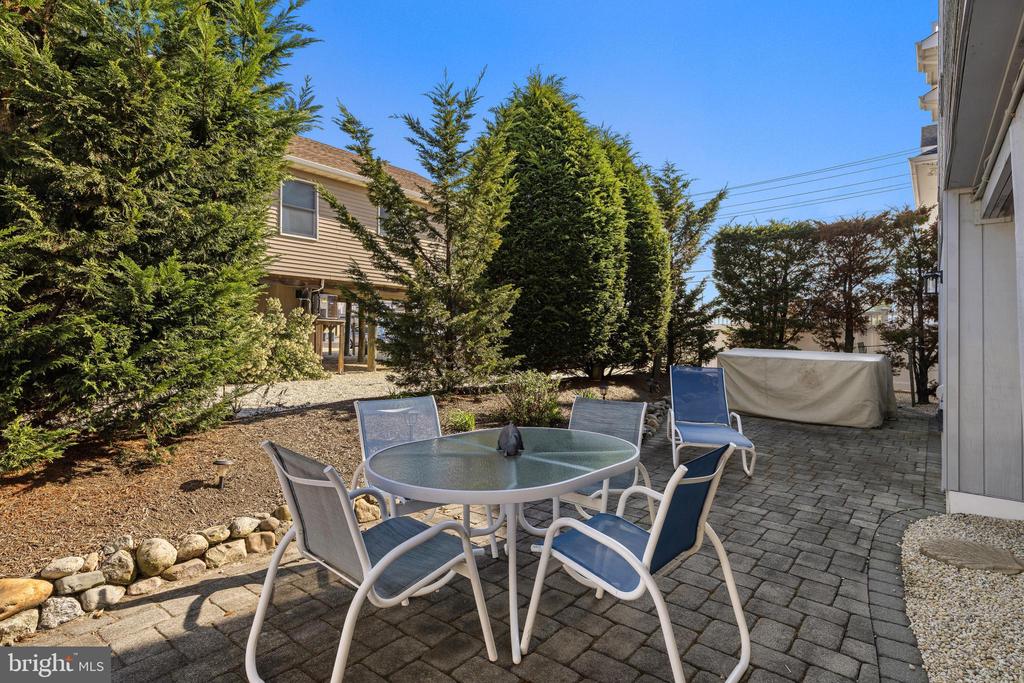 11 W 87TH STREET