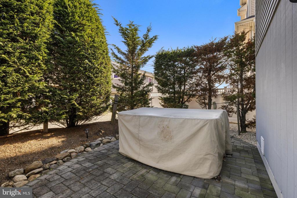 11 W 87TH STREET