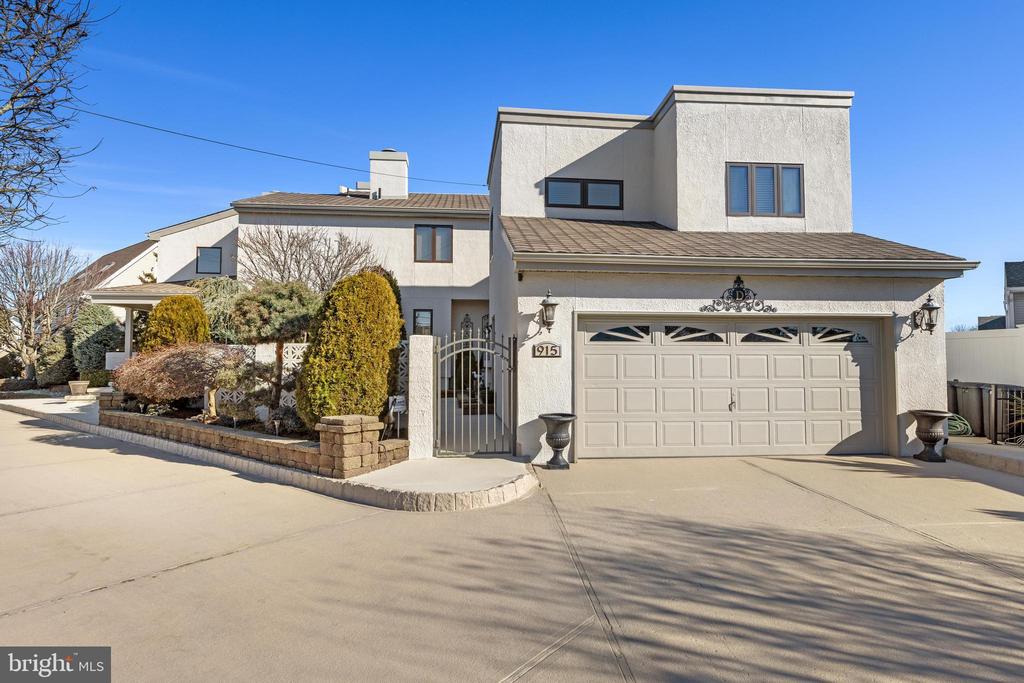 915 SHENANDOAH DRIVE
