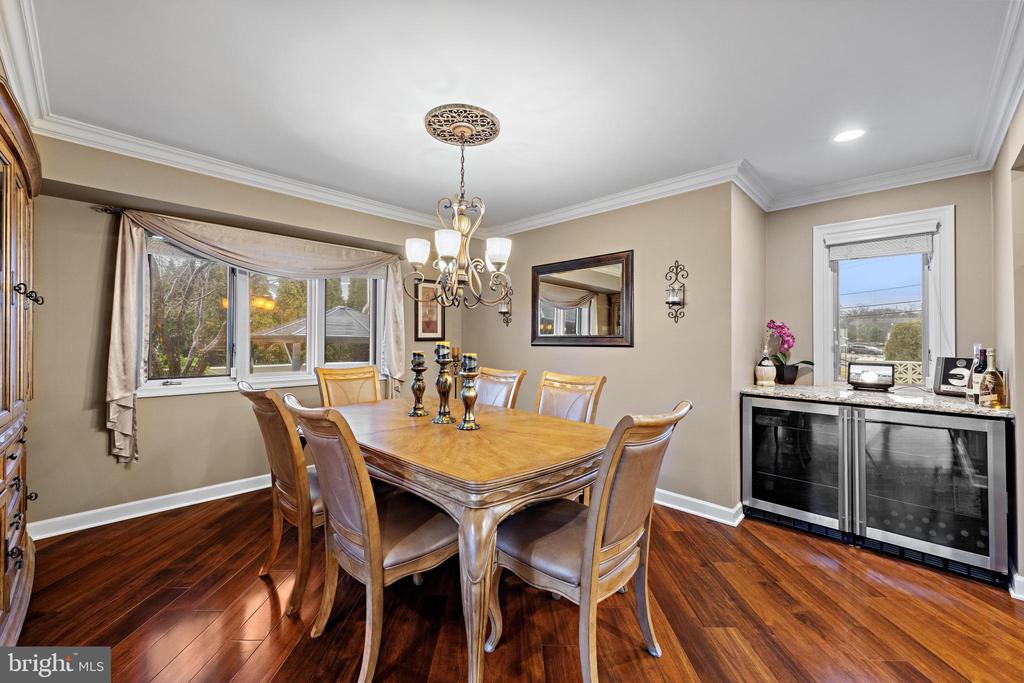 915 SHENANDOAH DRIVE