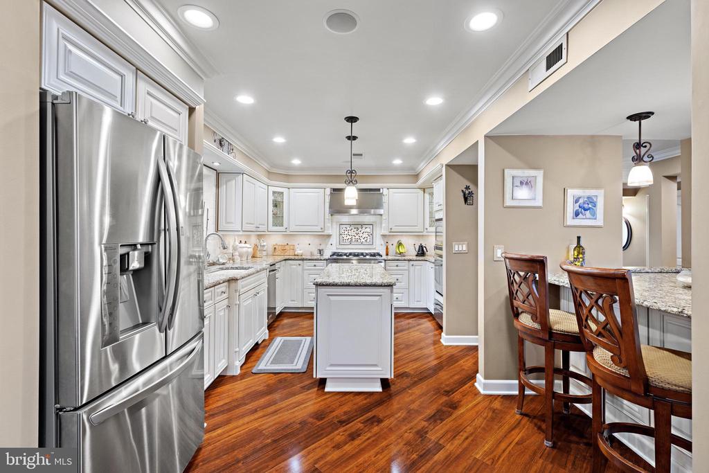 915 SHENANDOAH DRIVE