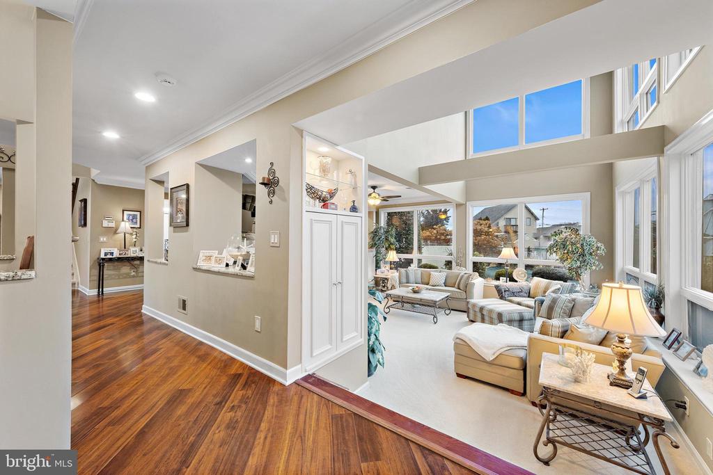 915 SHENANDOAH DRIVE