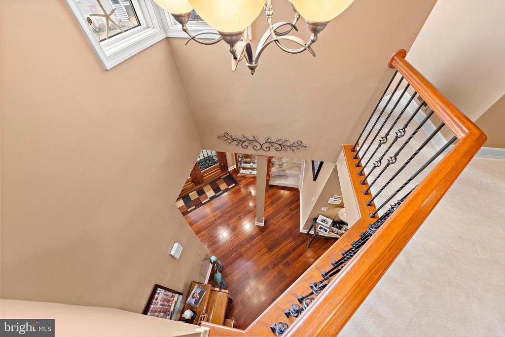 915 SHENANDOAH DRIVE